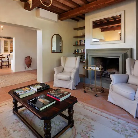 Villa Charming Historic Villa-10 Acres *