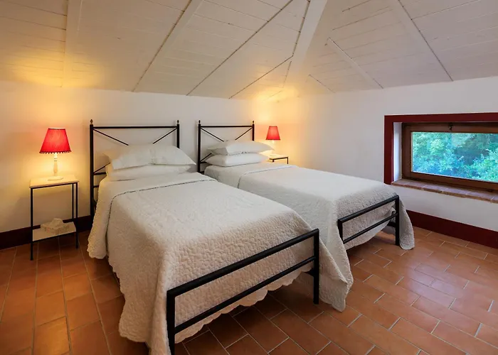 Charming Historic Villa-10 Acres *